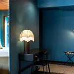 Art & Apartment
