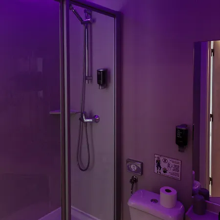 Art &